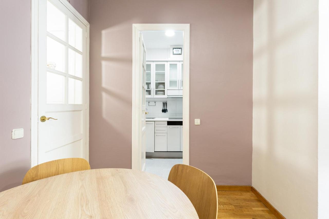 Stay U-Nique Apartments Consell บาร์เซโลนา ภายนอก รูปภาพ